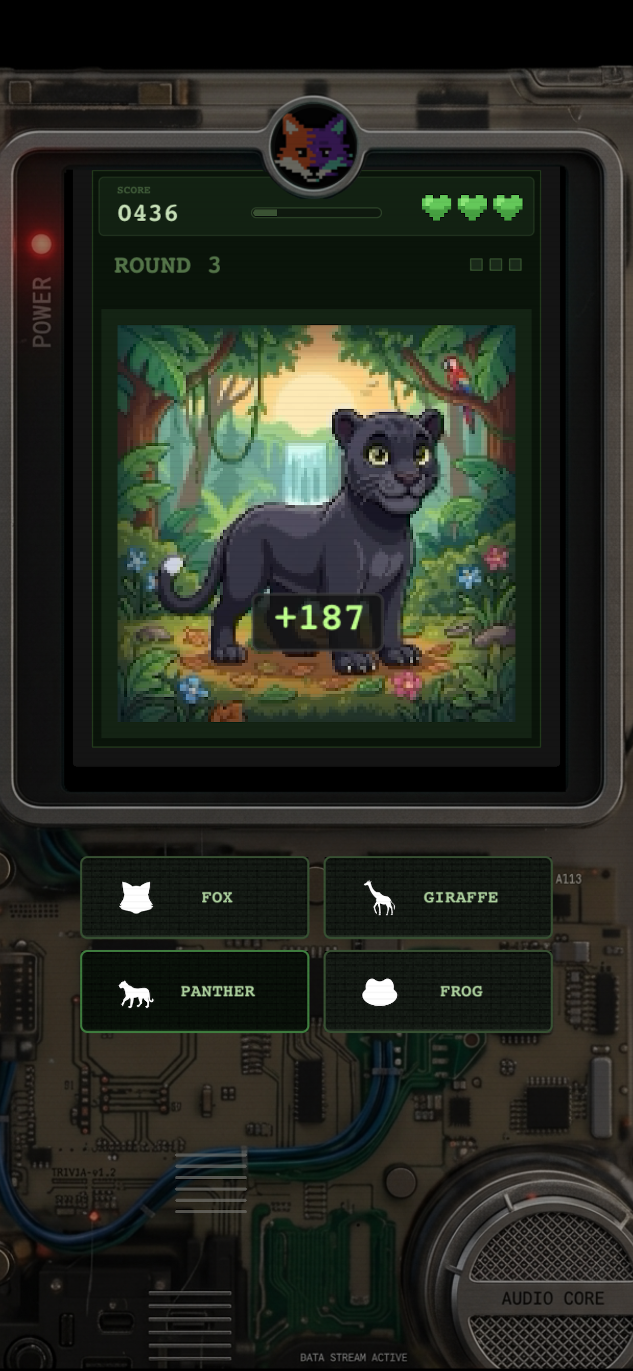 PIXEO gameplay - correct panther guess with +187 points in jungle scene